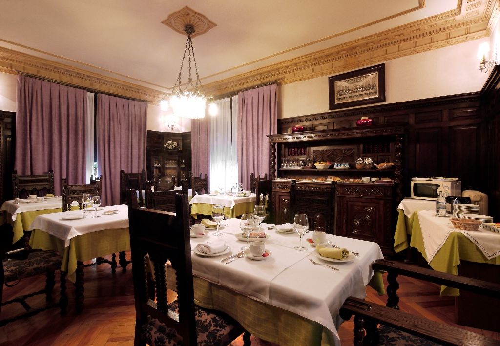 Palacio Arias Navia Restoran fotoğraf